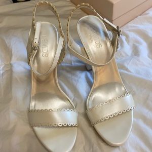 Size 9 white heel